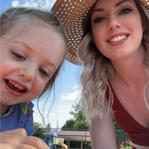 Meet the Posher - Picture 3 of 4